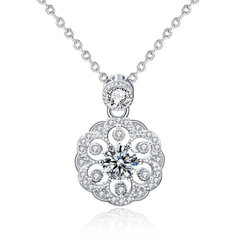 0.5ct Round Cut Diamond Flower Pendant Necklace