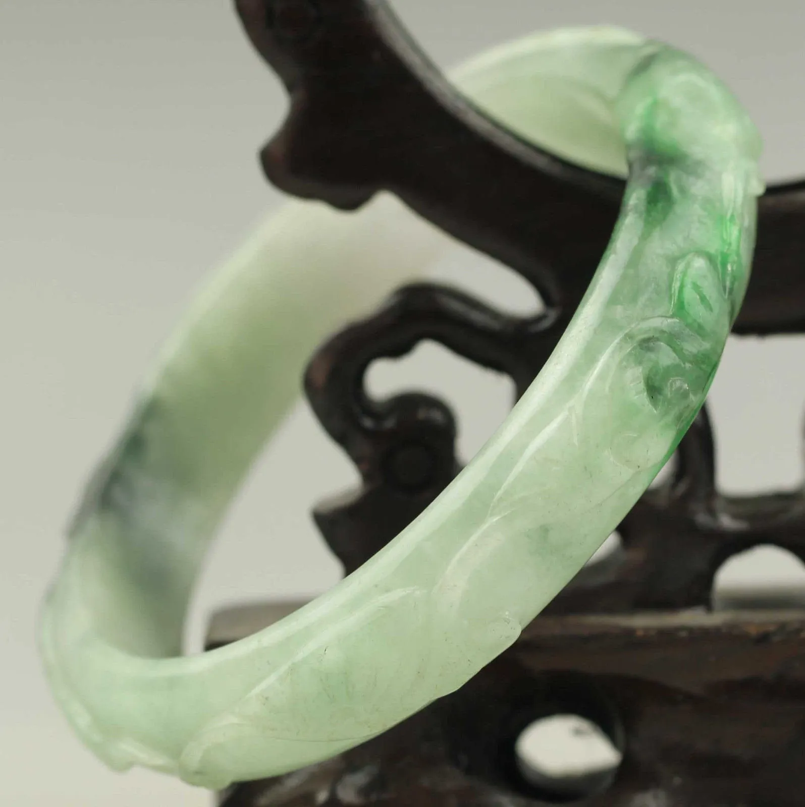 10% OFF- 52/53/54 mm Certified Natural Jadeite Emerald Jade Dragon Ruyi Flower Bangle《Grade A》NO.C187