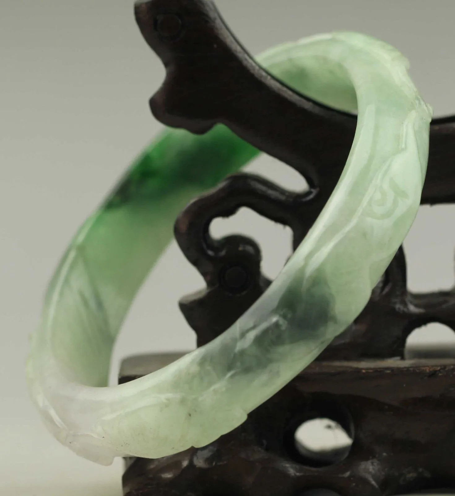 10% OFF- 52/53/54 mm Certified Natural Jadeite Emerald Jade Dragon Ruyi Flower Bangle《Grade A》NO.C187