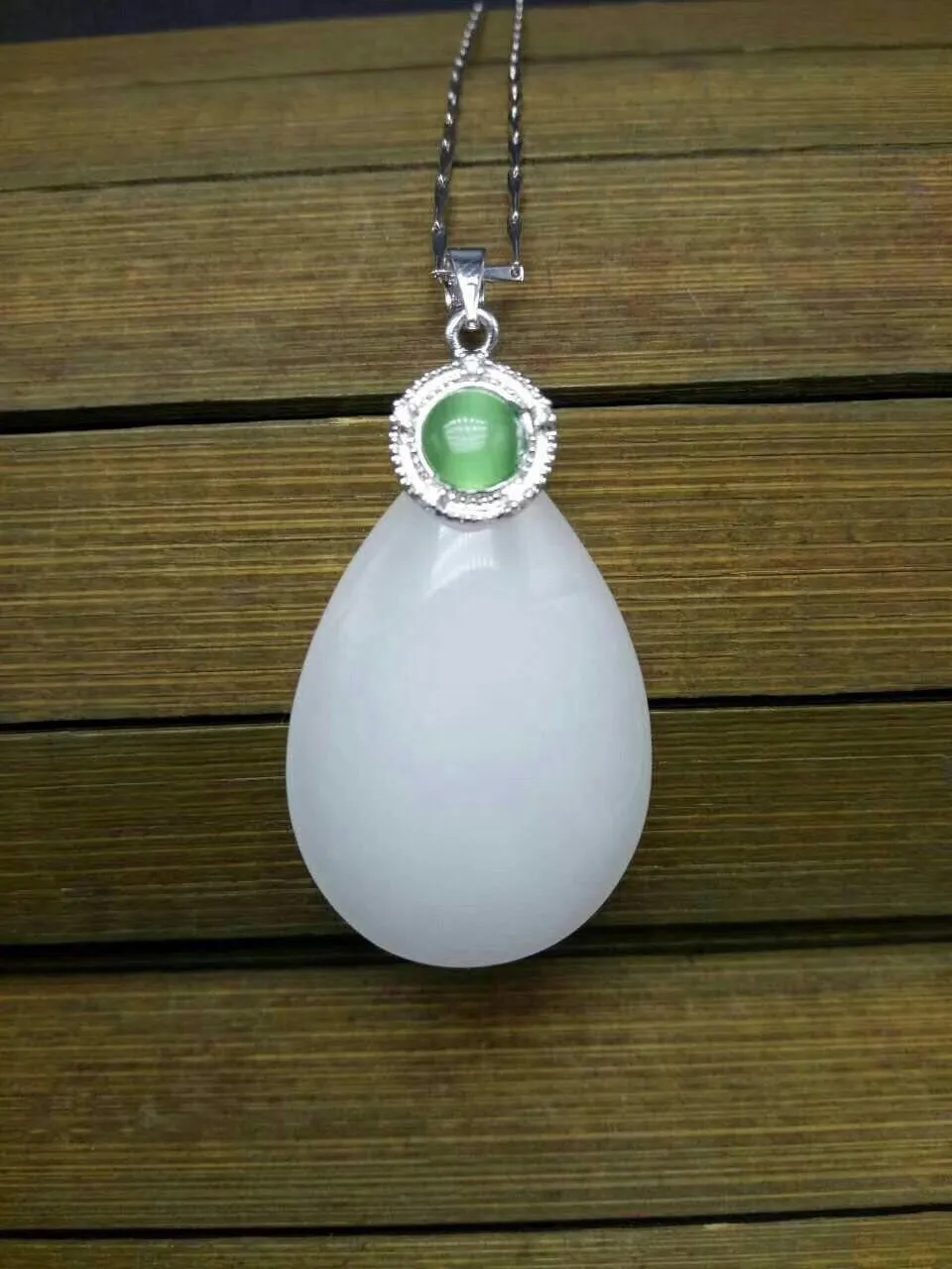 10% OFF- Certified Chinese Natural Emerald White Jade Handcarved Oval Pendant A2018