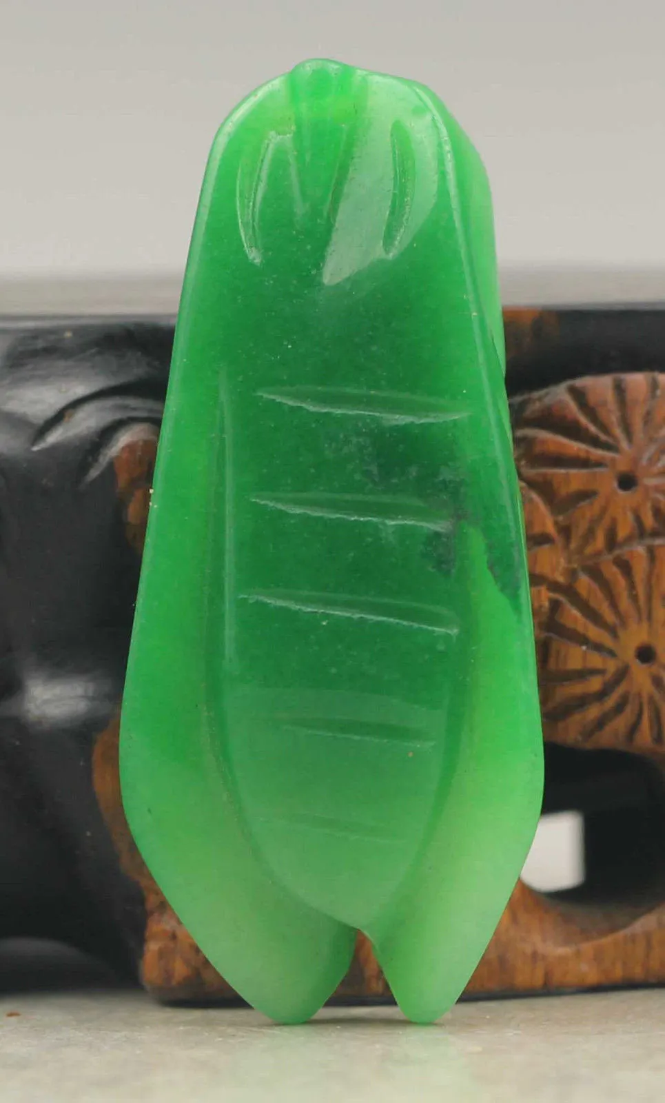 10% OFF- Certified Natural Jadeite Emerald Jade Handcarved Cicada Pendant《Grade A》NO.C854