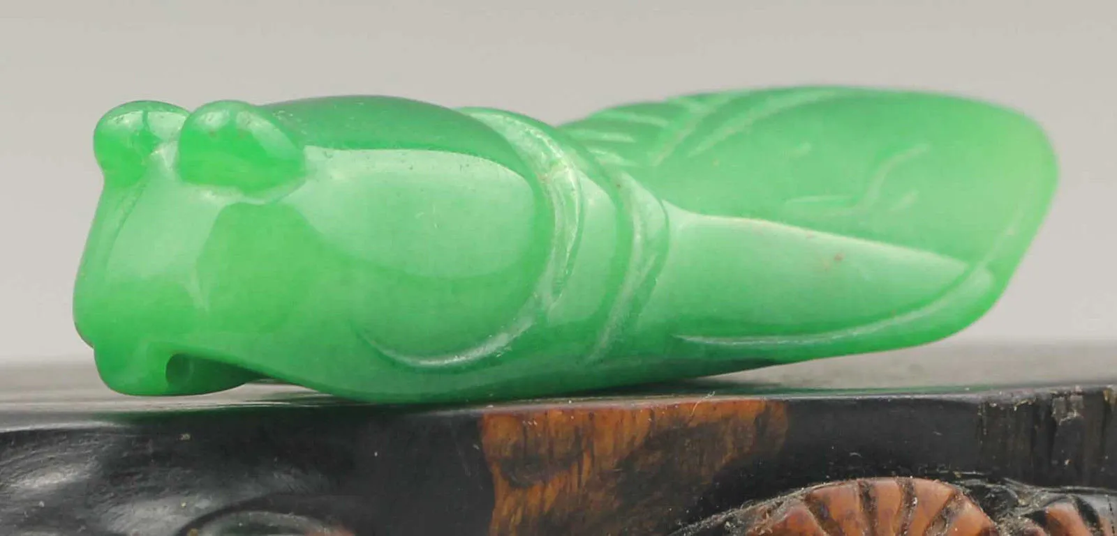 10% OFF- Certified Natural Jadeite Emerald Jade Handcarved Cicada Pendant《Grade A》NO.C854