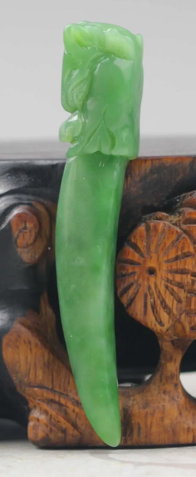 10% OFF- Certified Natural Jadeite Emerald Jade Handcarved Dragon Pendant《Grade A》NO.C576