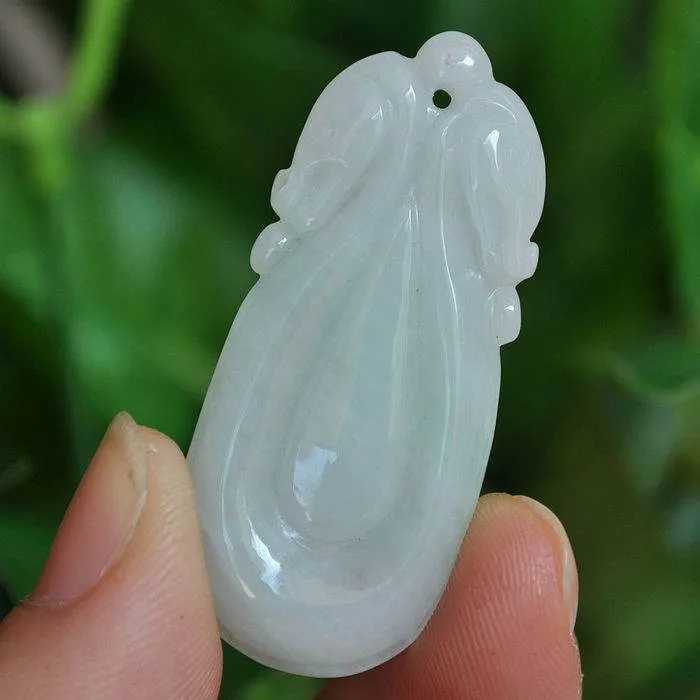 10% OFF- Certified Natural Jadeite Emerald Jade Ssangyong Pendant 《Grade A》4862