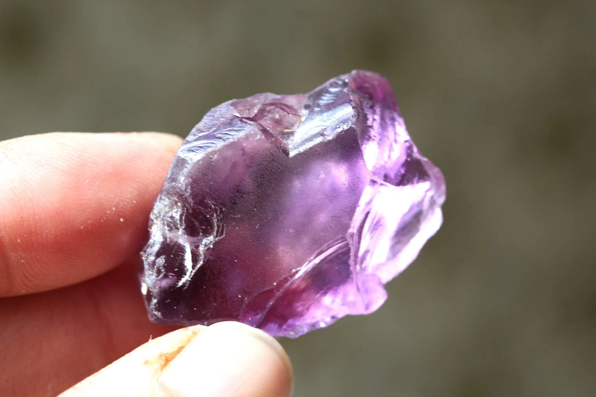 18 grams Faceting Rough Amethyst for Cutting