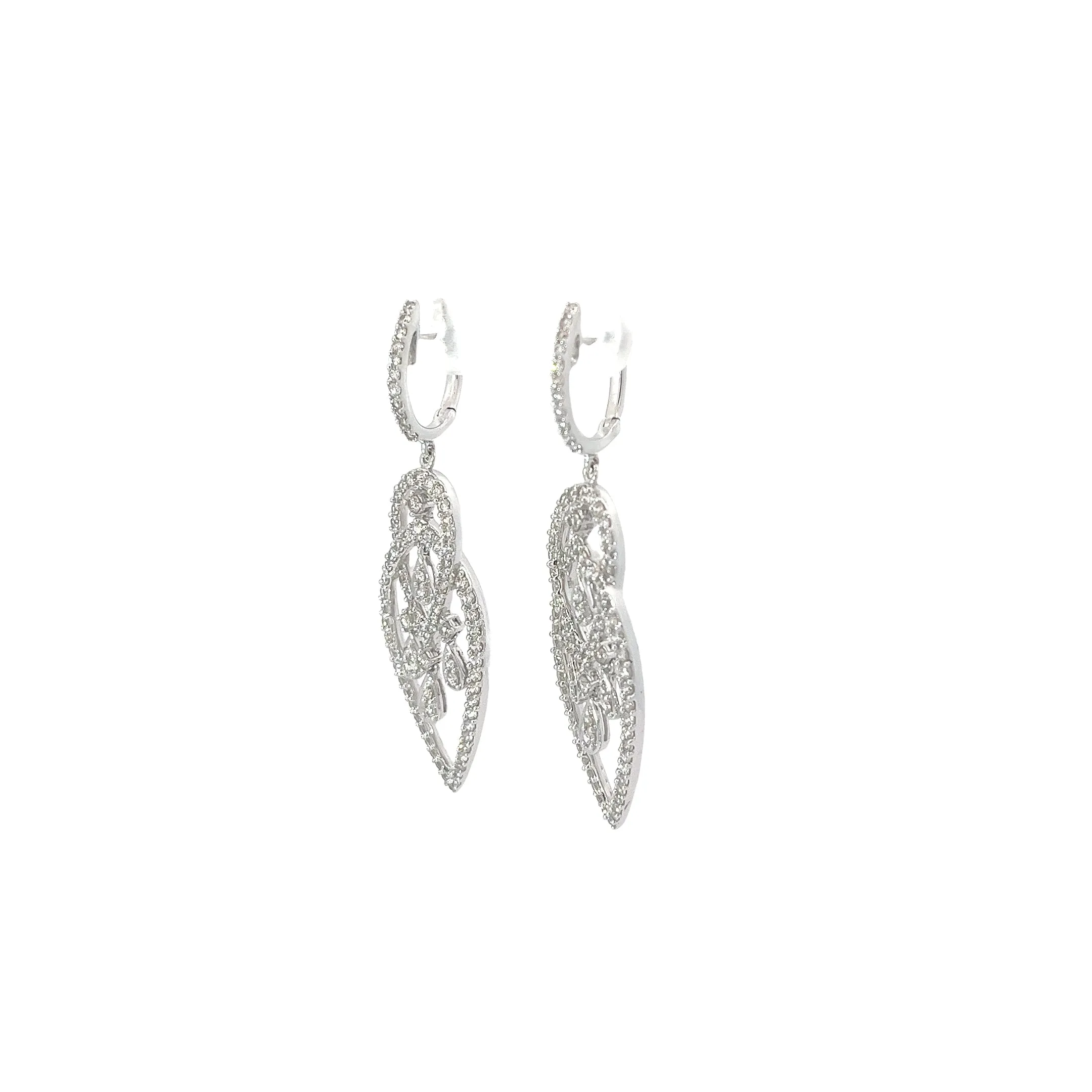18k White Gold 1.61ct G VS2 Round Diamond Chandelier Earrings.