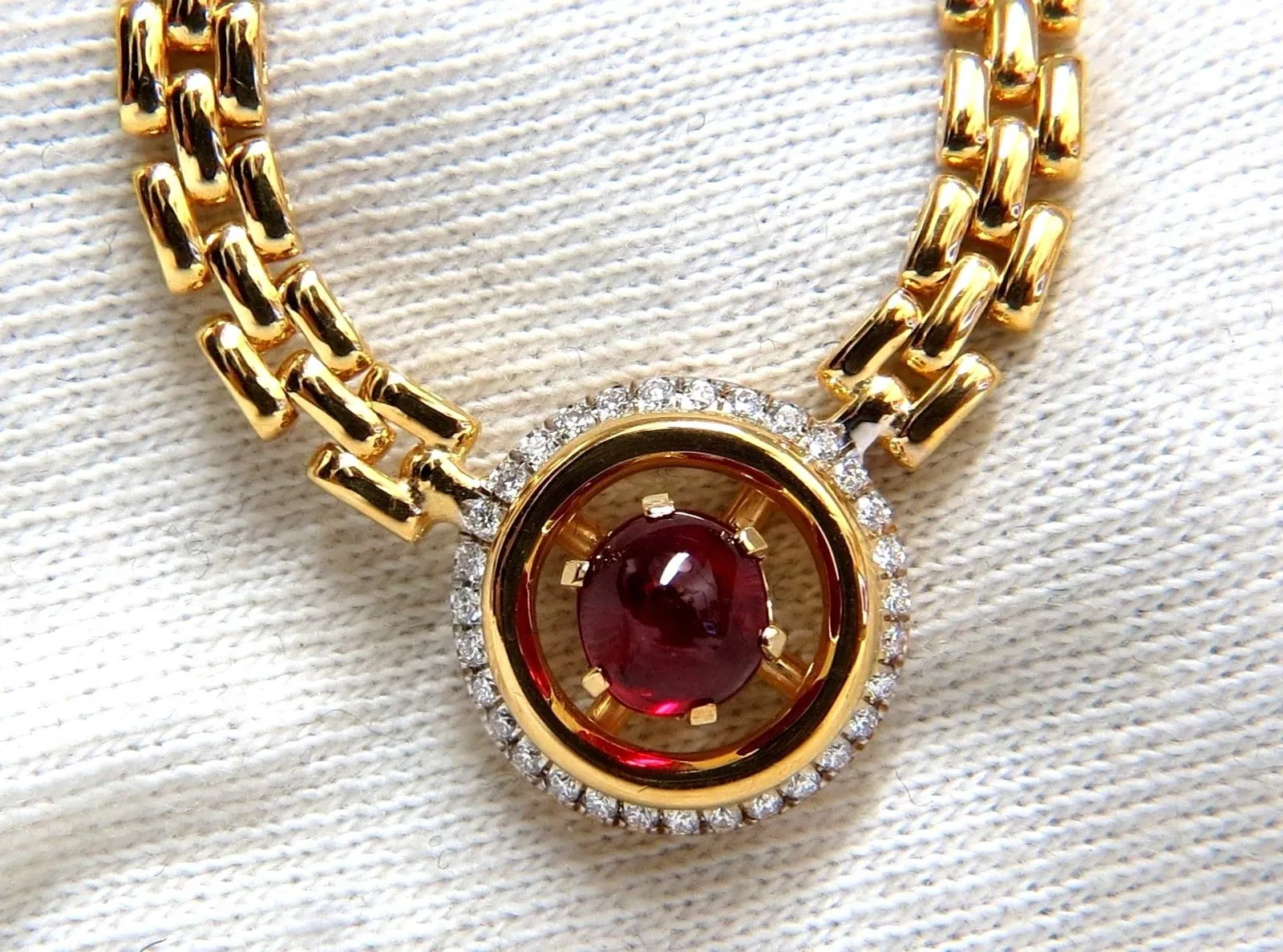 2.36ct natural Spinel Necklace 14kt