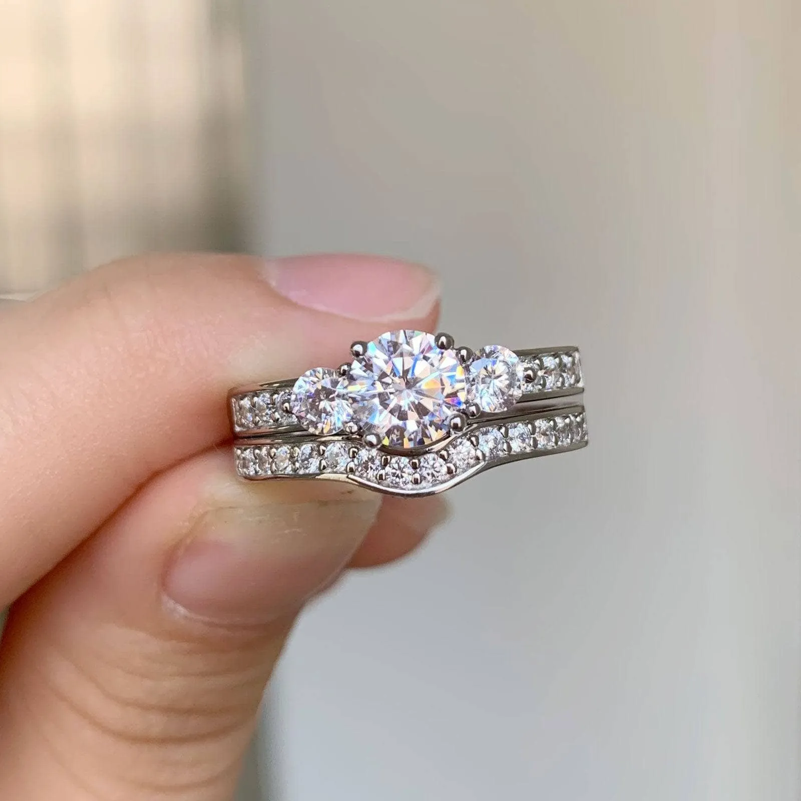 2pcs 3 Stone Round Cut Created Diamond Wedding Ring Set
