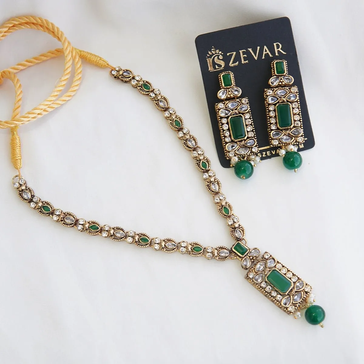 Antique Graceful Necklace Set