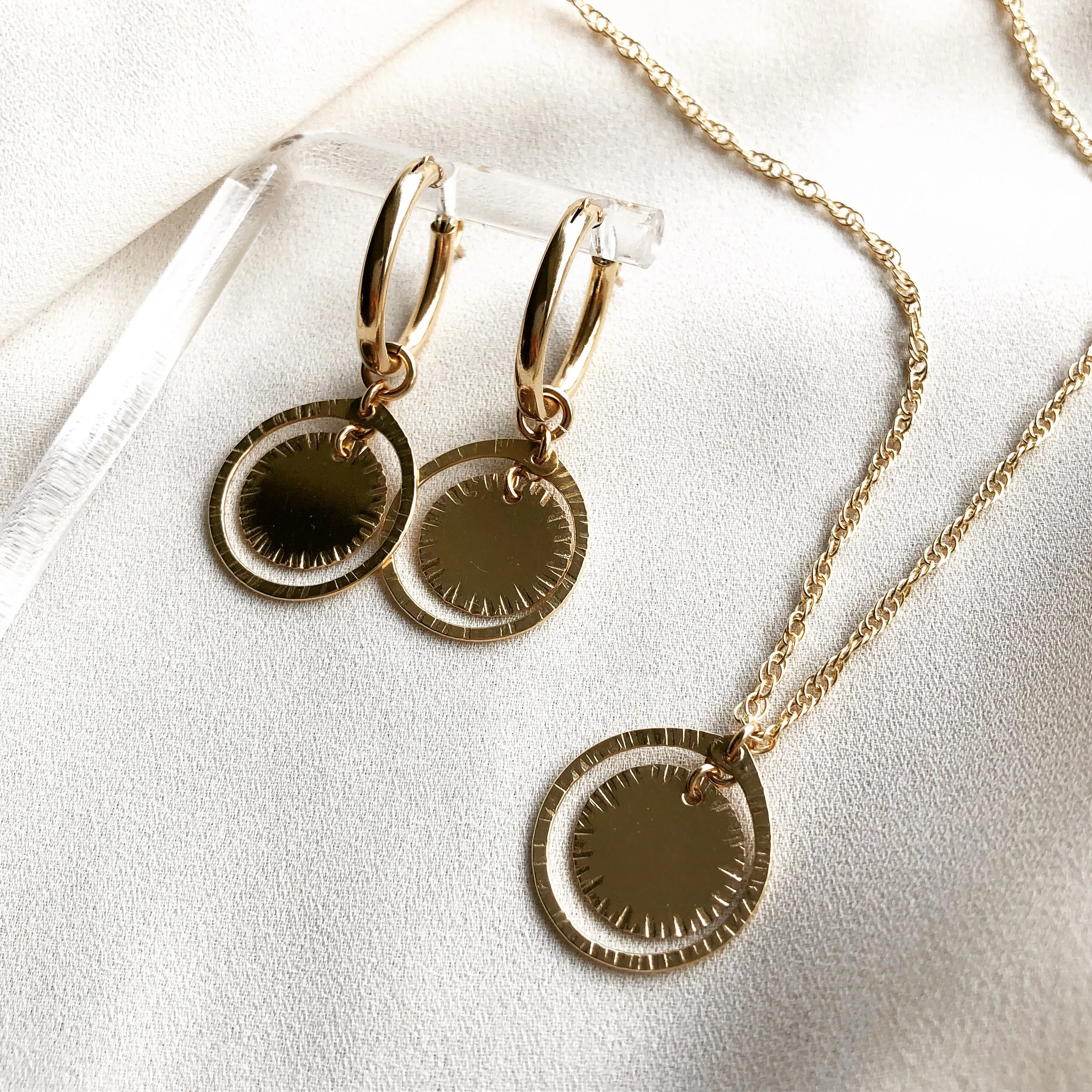 AURUM HOOP EARRINGS