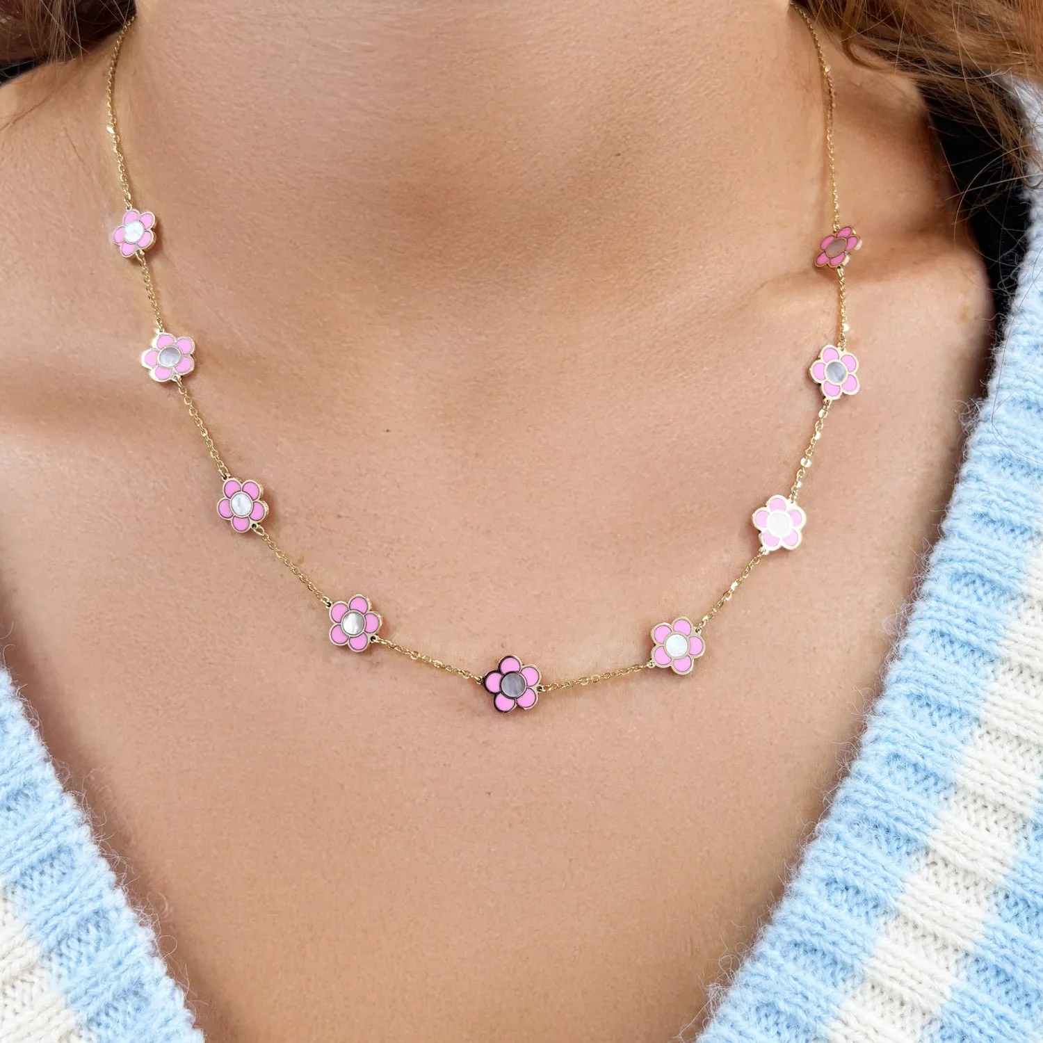 Bubblegum Pink Daisy Necklace