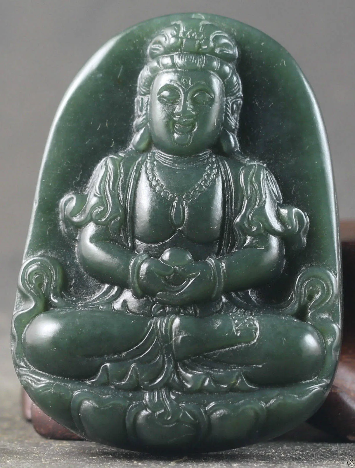 Certified Natural Jadeite Emerald Jade Guanyin Pendant《Grade A》