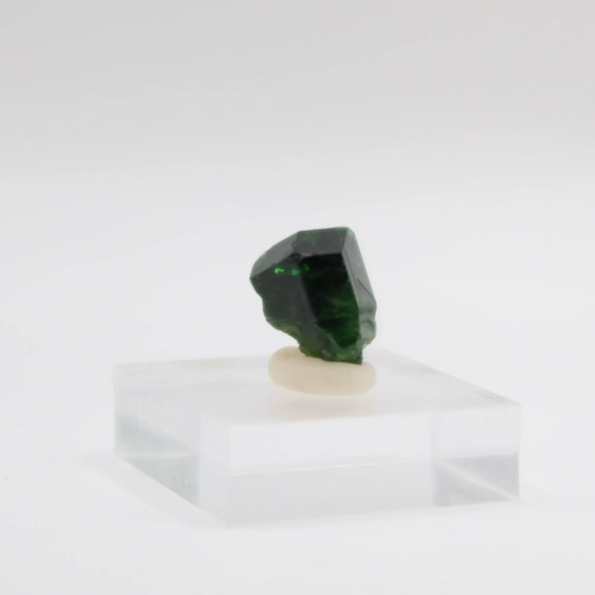 Chrome Tourmaline (II)