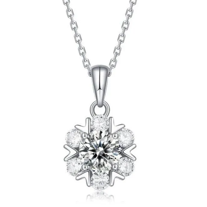 Classic 1.0 Ct Diamond Pendant Snowflake Necklace