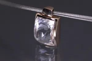 Clear crystal necklace, gold plated
