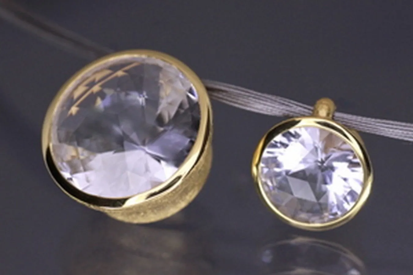 Clear crystal necklace, gold plated