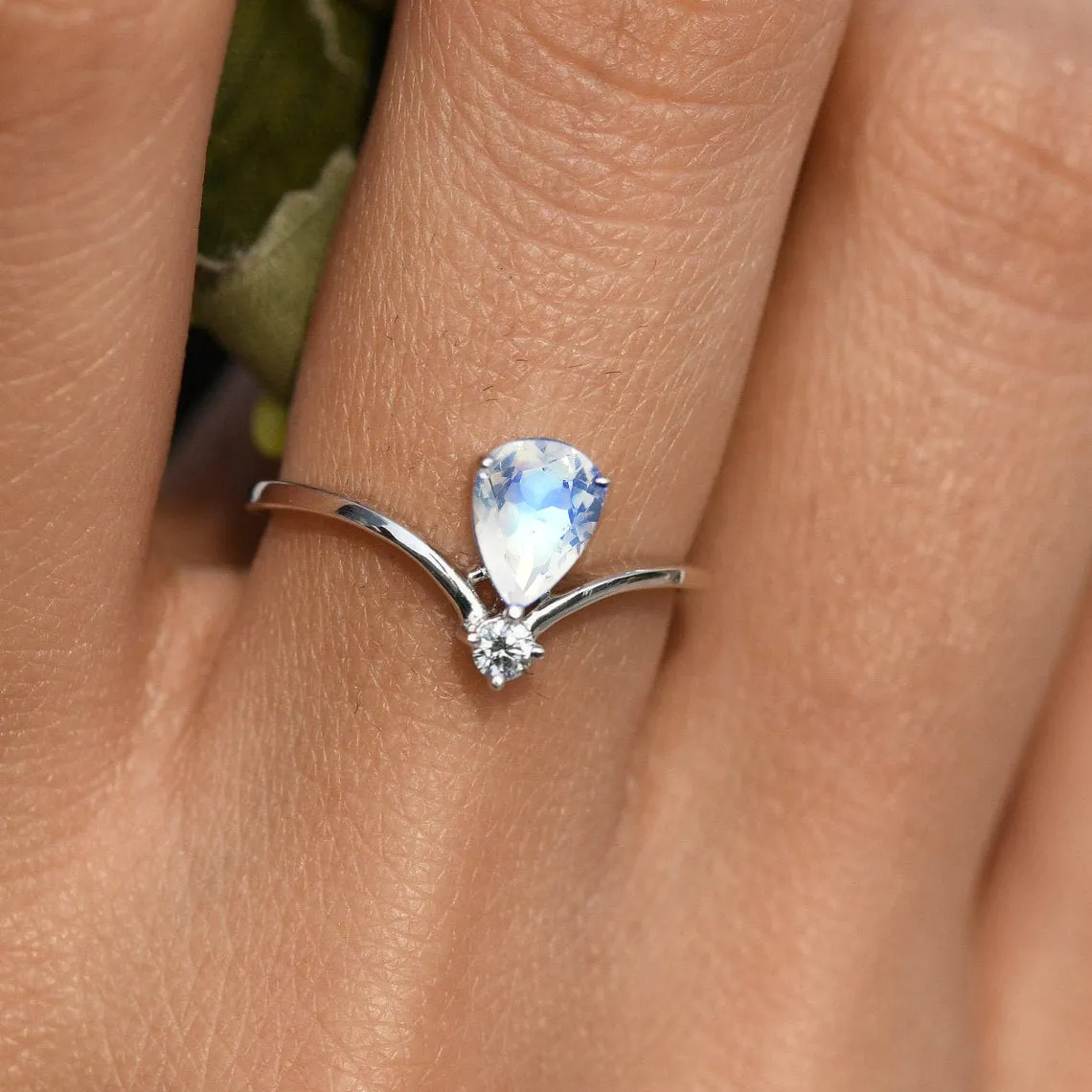 Dazzling Star Moonstone Ring