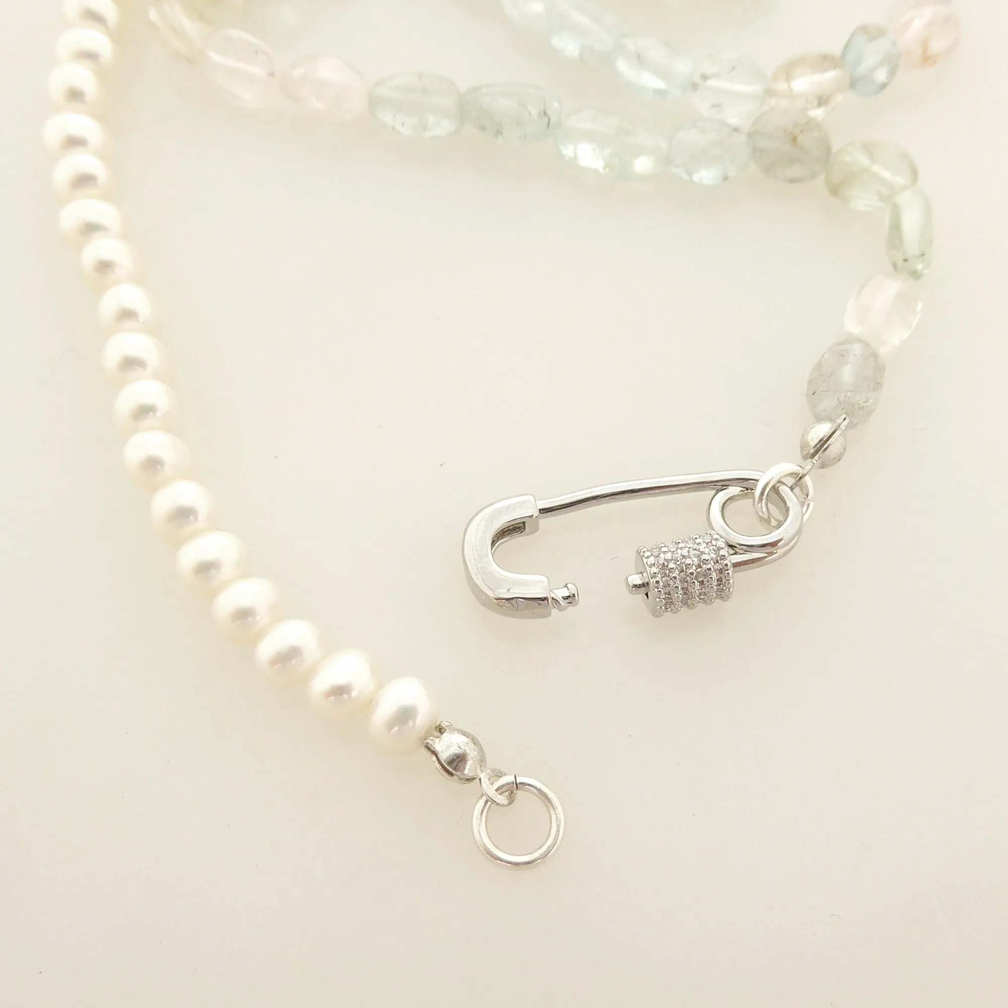 Kunzite and pearl necklace