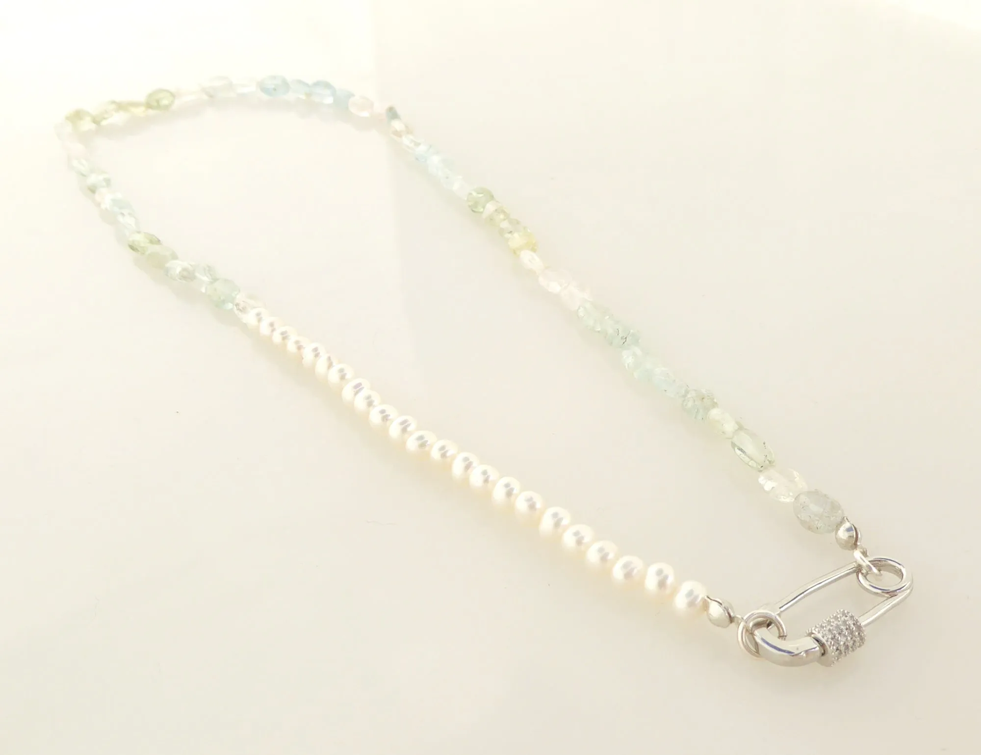 Kunzite and pearl necklace
