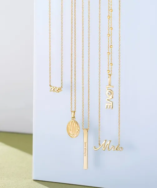 'LOVE' Vertical Charm