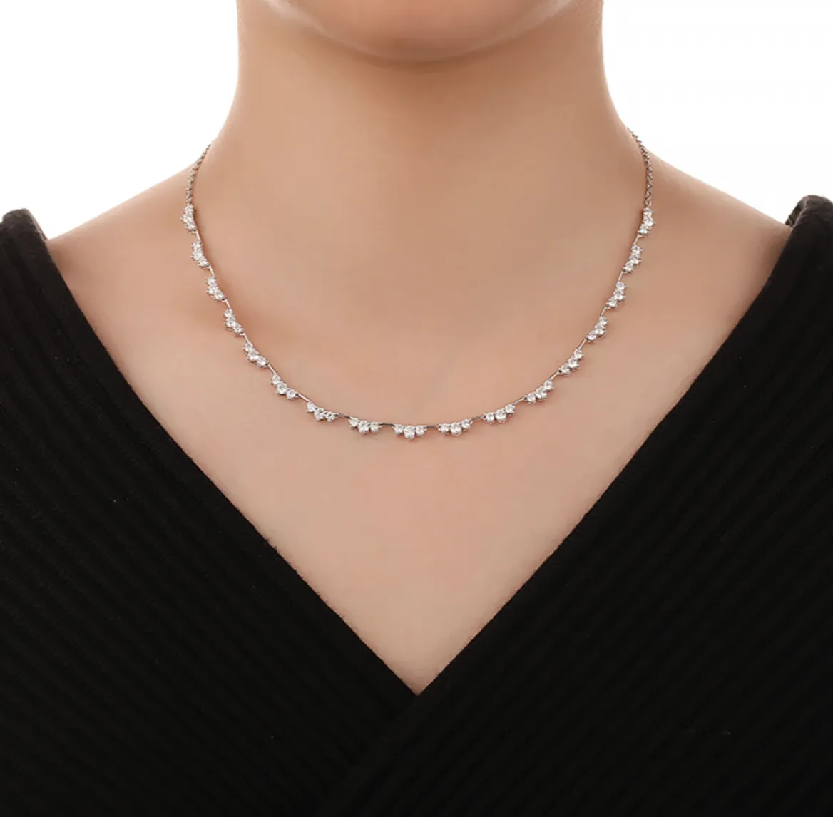 Memoire Trinity Half Line 18k White Gold Diamond Necklace