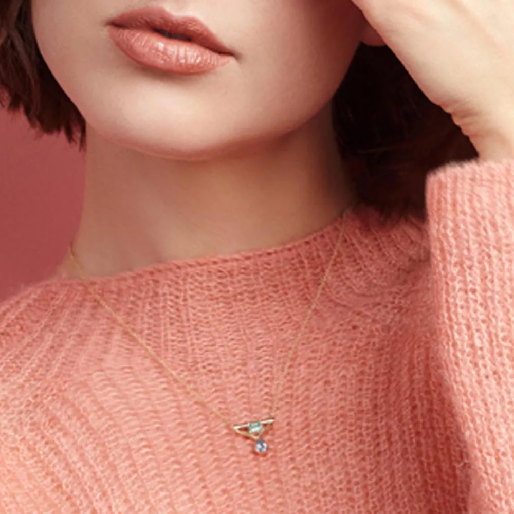 Modern Queen Color Pendant