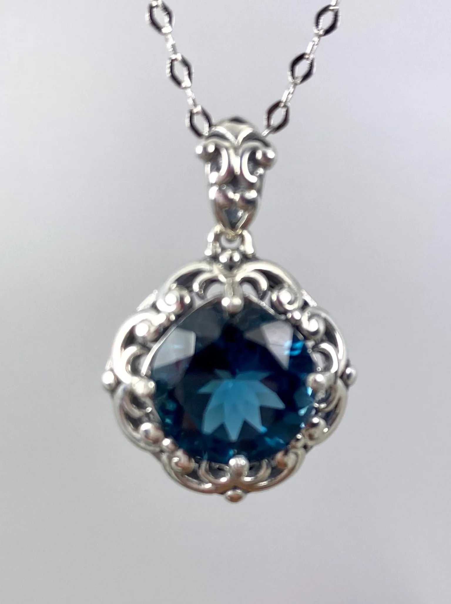 Natural London Blue Pendant Necklace, Vintage Jewelry #P103z