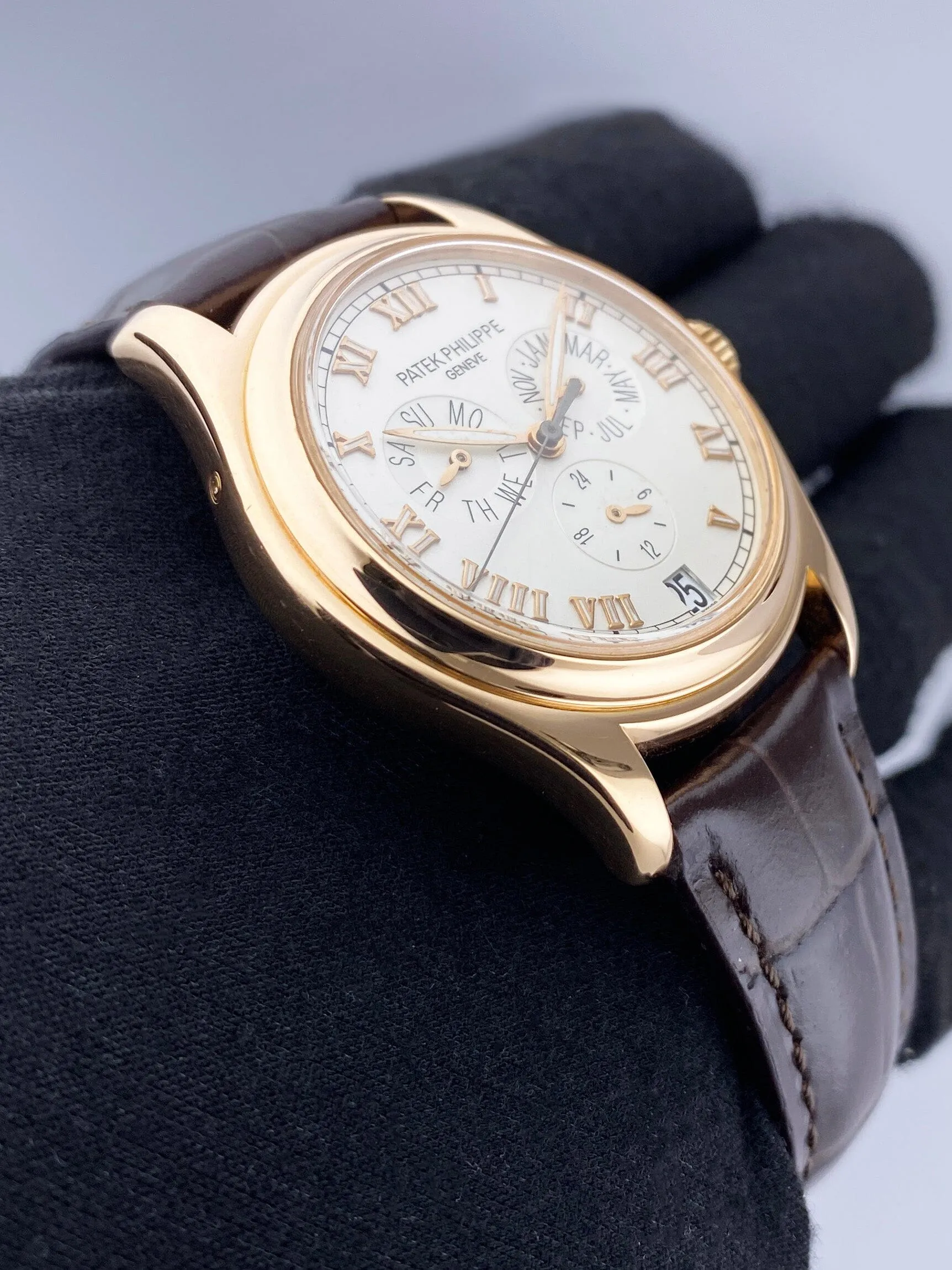 Patek Philippe Annual Calendar 5035R Mens Watch