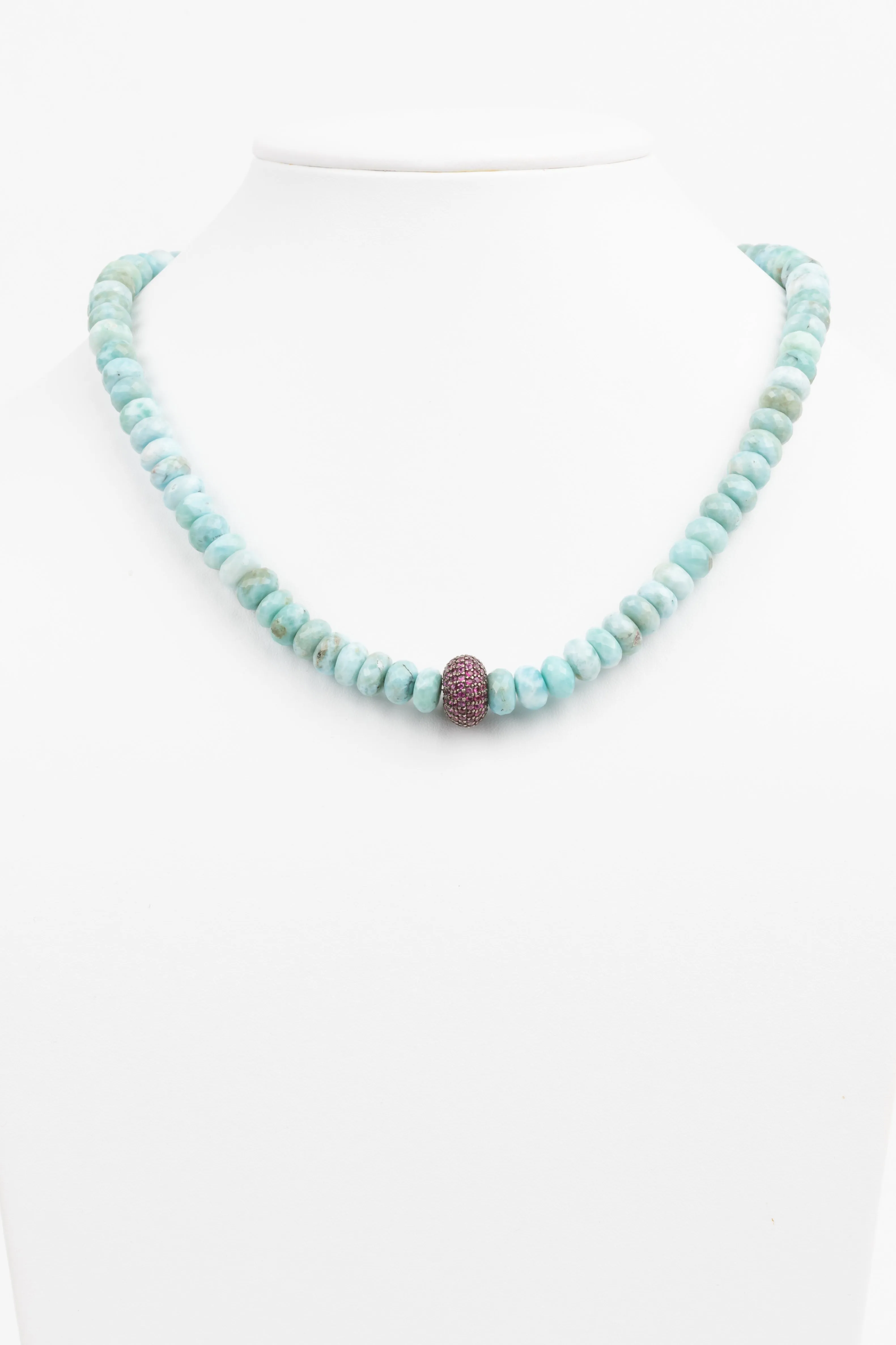 Pave Ruby, Larrimar