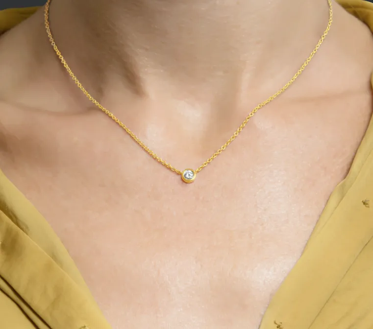 Round Brilliant Cut Diamond Necklace-Yellow Gold