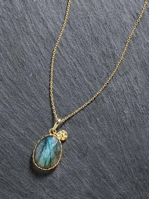 Shining Labradorite Necklace