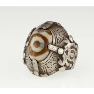 Silver Afghan Hand-Chased Plaque Ring with Bullseye Agate Size 5.5