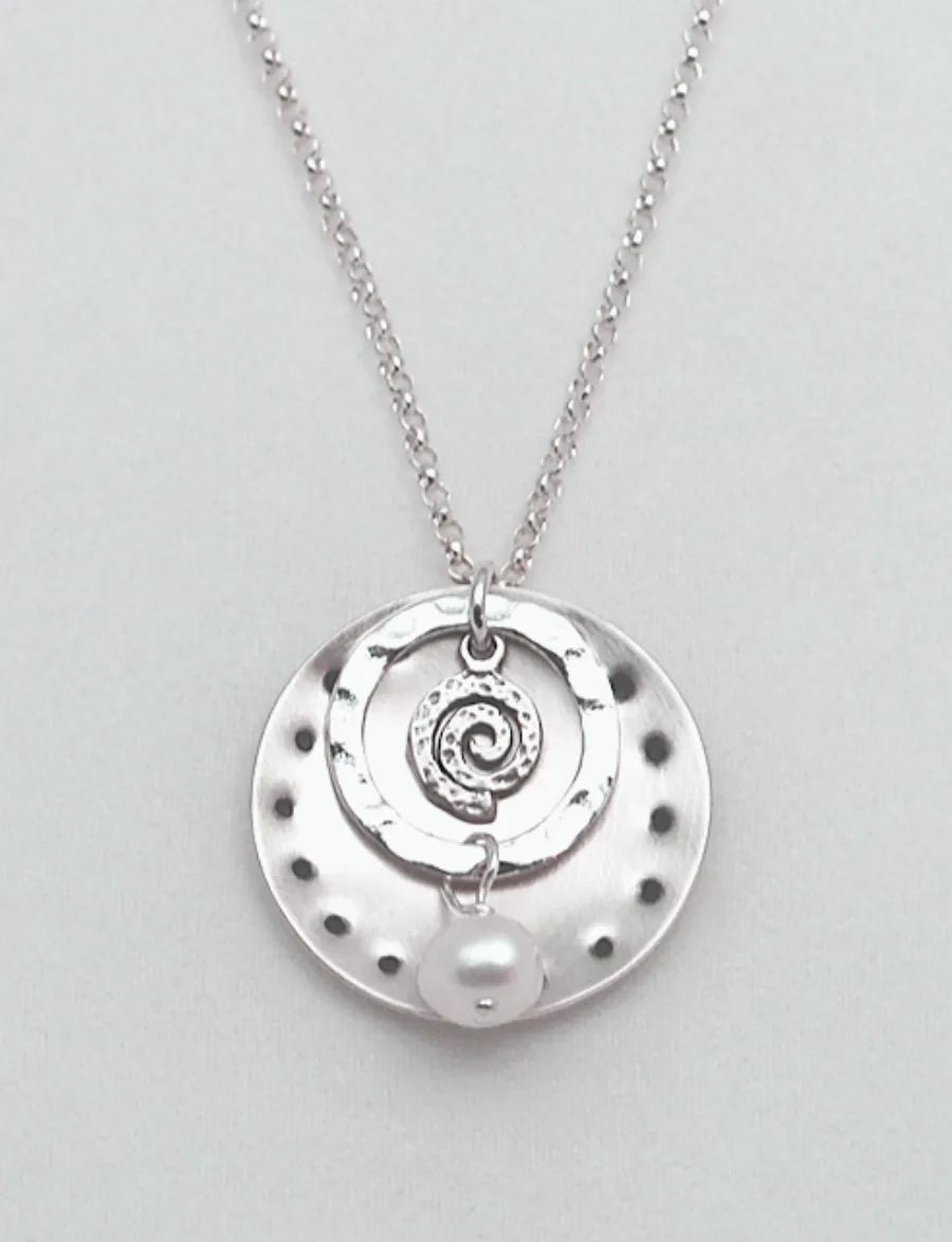 Swirl & Pearl Necklace