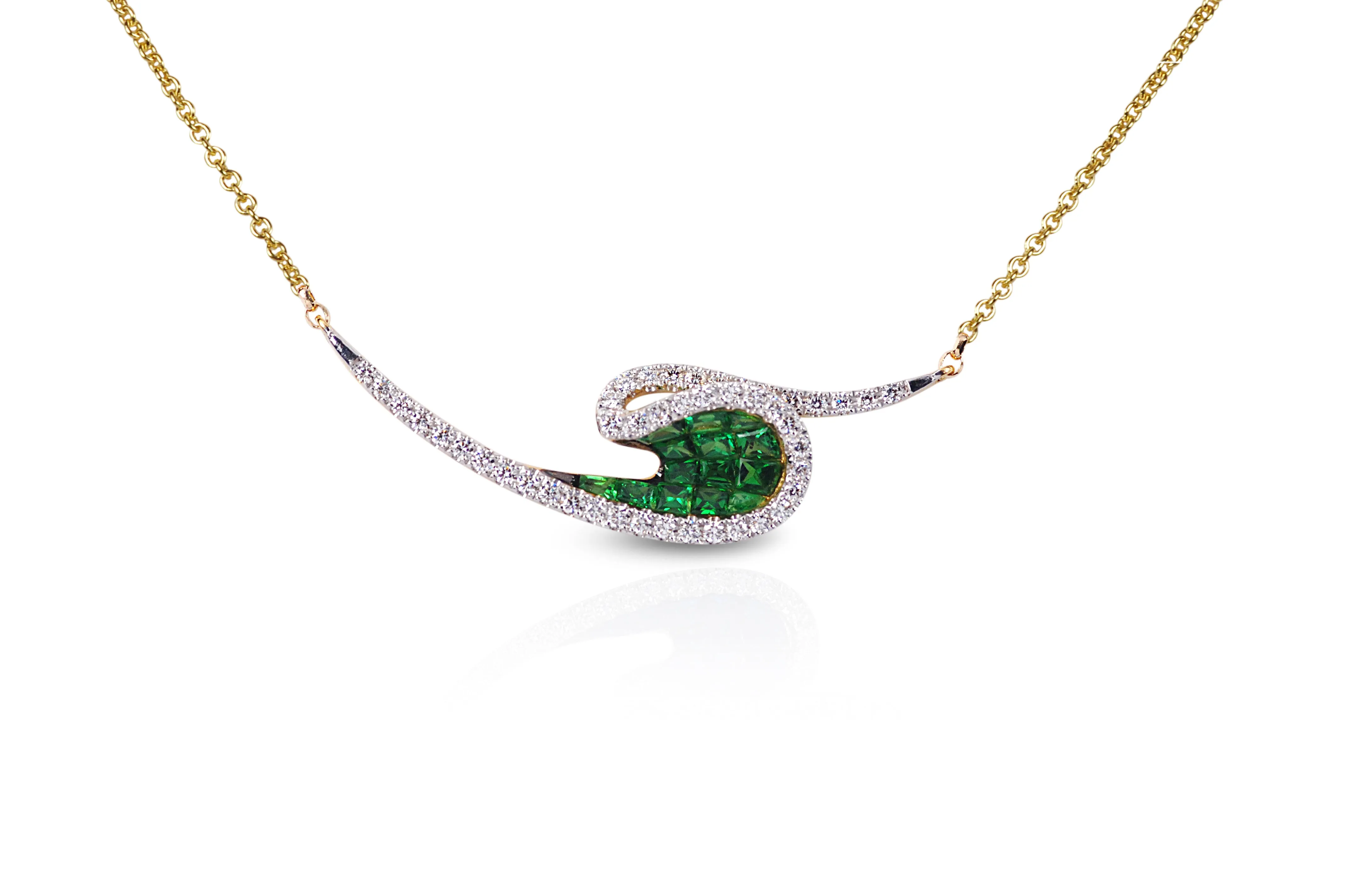 Talay Wave Invi Tsavorite & Diamond Wave Necklace