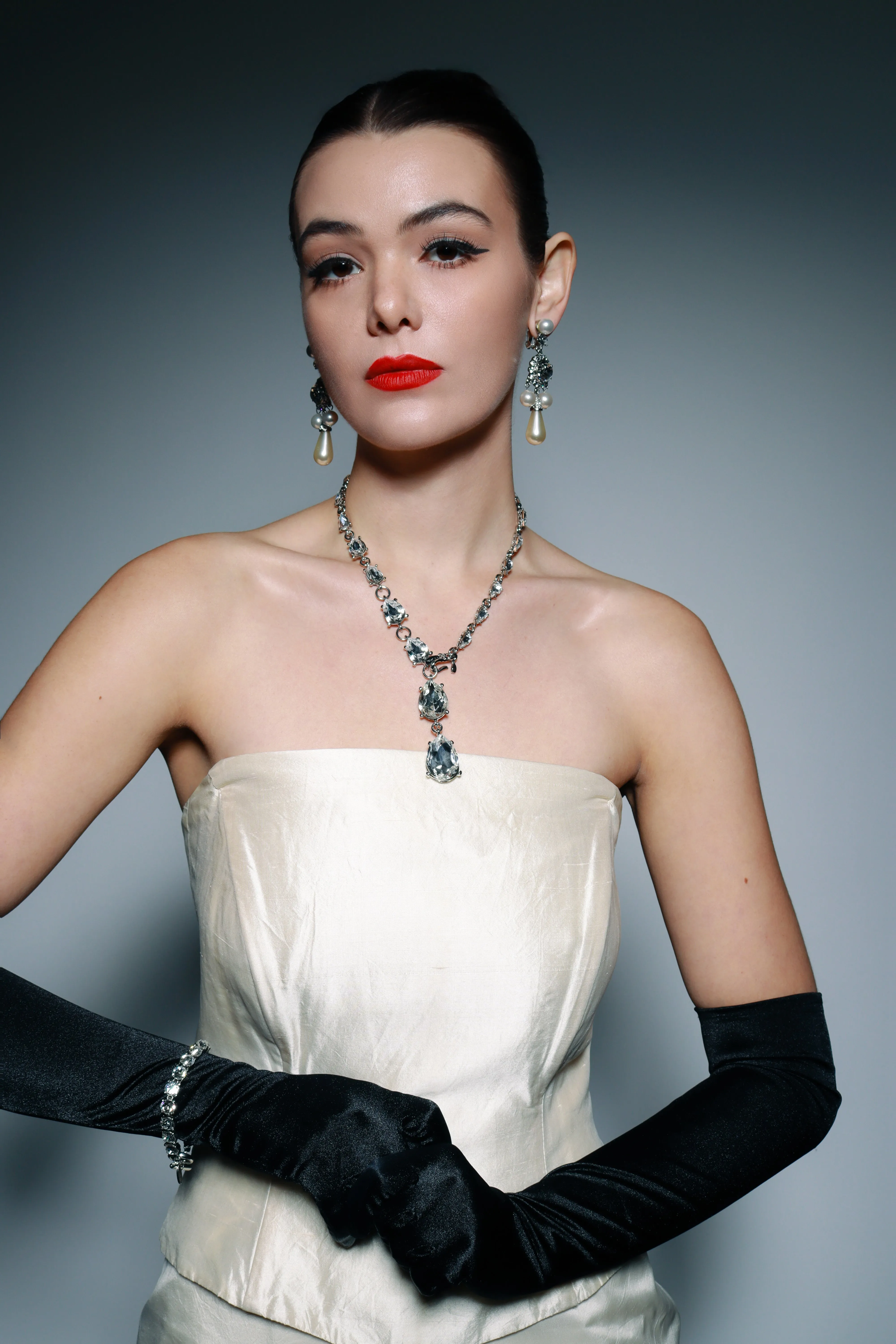Teardrop Crystal Lariat Necklace
