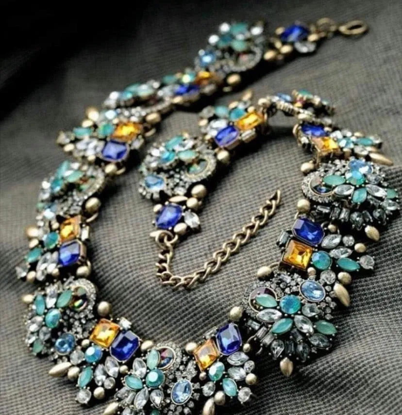 TREND STATEMENT  COLORFUL RHINESTONES NECKLACE