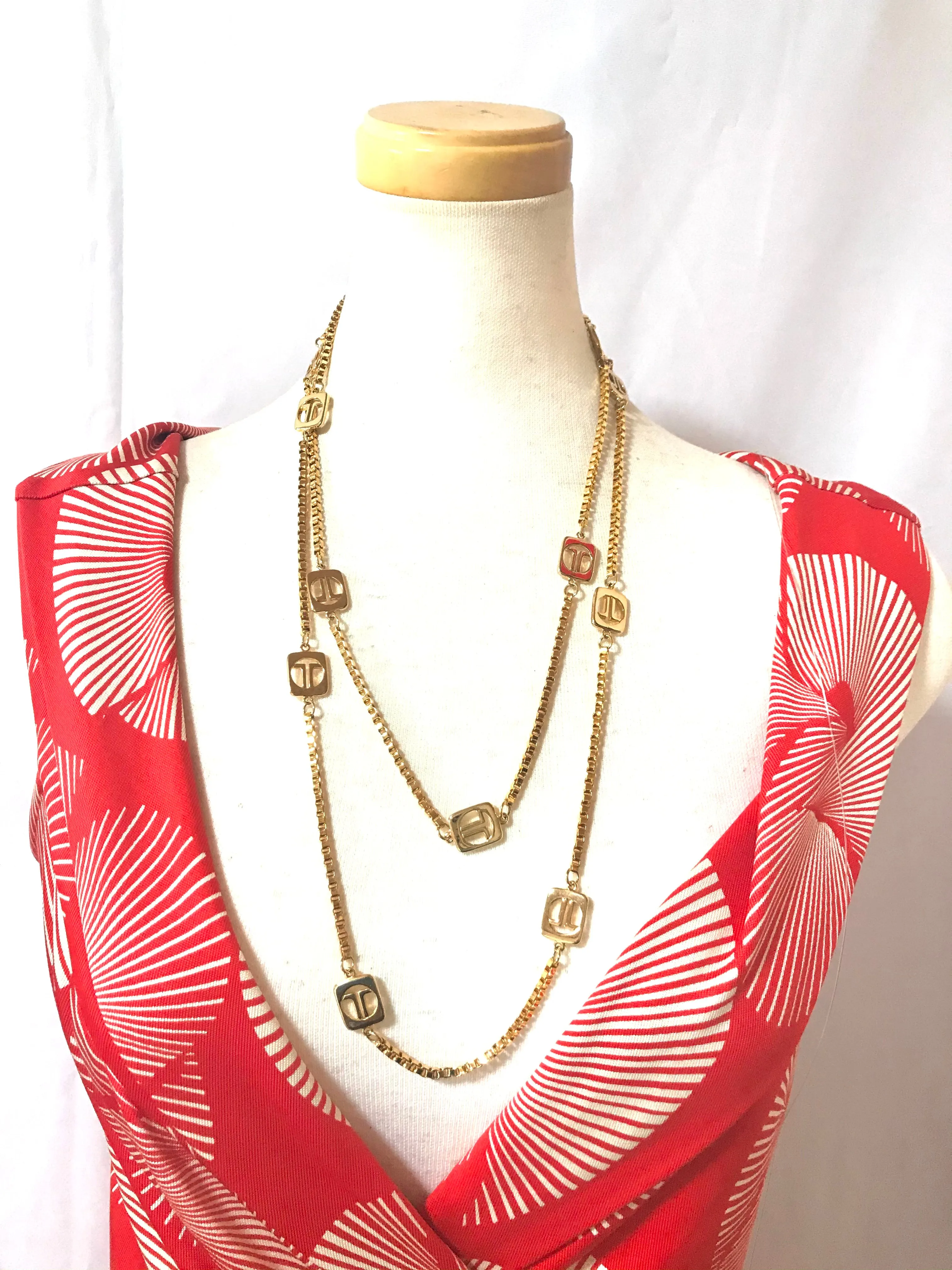 Vintage Lanvin golden chain long necklace with logo motif charms. Rare Lanvin vintage jewelry. Long necklace. 0403311